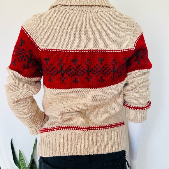 NWT sweater size large - Picture 5 of 10